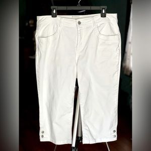 White Denim Capris (Sz 12)